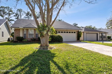 Wells Lake Home For Sale in Orange Park Florida