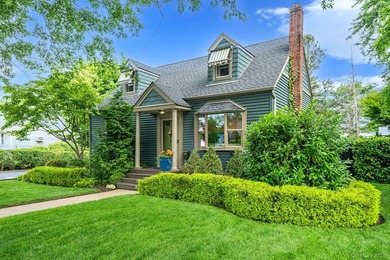 Timeless 1948 charm meets thoughtful modern living in this - photo 2