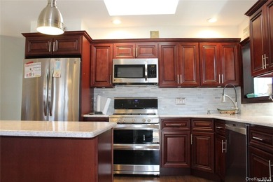 Immaculate Hi Ranch, Bright and Sunny Open Floor Plan, Granite / - photo 3