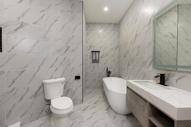 Welcome to this fully renovated 3-bedroom, 2.5-bathroom home - photo 13