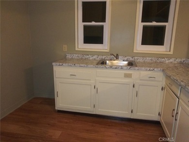 Exceptional 5-unit multifamily opportunity in Santa Ana 92706! - photo 14