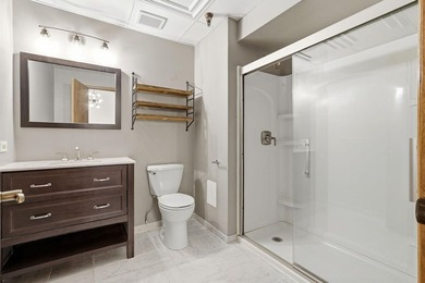 Located on a quiet street in the heart of the North Loop, you - photo 16