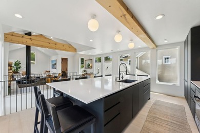 Perfect in Park City. This stunning three-bedroom, 3.5-bath - photo 16