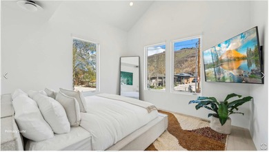 Perfect in Park City. This stunning three-bedroom, 3.5-bath - photo 18