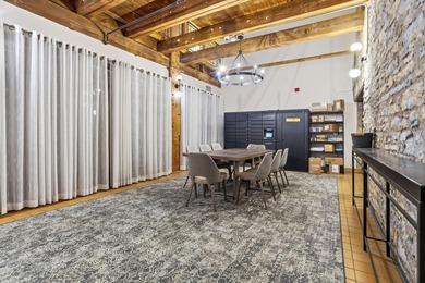 Located on a quiet street in the heart of the North Loop, you - photo 29