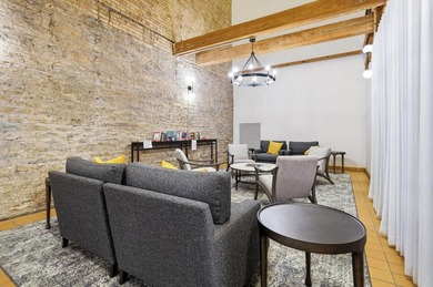 Located on a quiet street in the heart of the North Loop, you - photo 30