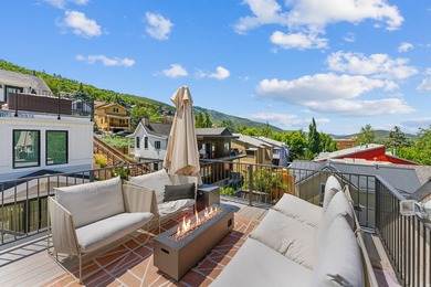 Perfect in Park City. This stunning three-bedroom, 3.5-bath - photo 31