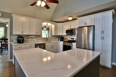 SIMPLY STUNNING - Room to gather. Space to play. Views to LOVE! - photo 9
