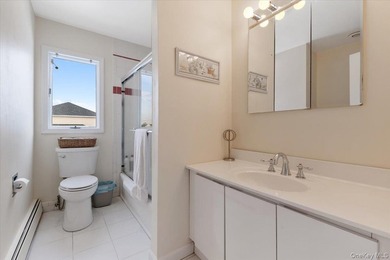 Welcome to 5 Lafayette Place in the heart of Massapequa Shores - - photo 14