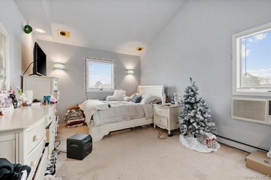 Welcome to 5 Lafayette Place in the heart of Massapequa Shores - - photo 16
