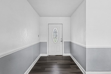 Charming 3-bedroom pool home in a great Port St. Lucie location! - photo 6
