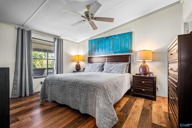 Dream lake home on Lake Neely Henry. This open concept three - photo 23