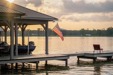 Dream lake home on Lake Neely Henry. This open concept three - photo 41