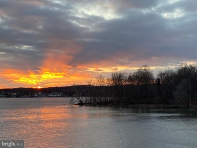 Welcome to 113 NE Isle Dr located in the beautiful, water - photo 45