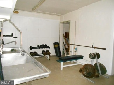 This property is situated within the MD1 (marina district) of - photo 9
