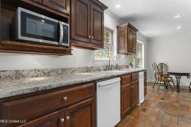 Bayou View Beauty - Perfect for Large or Multi-Generational - photo 17