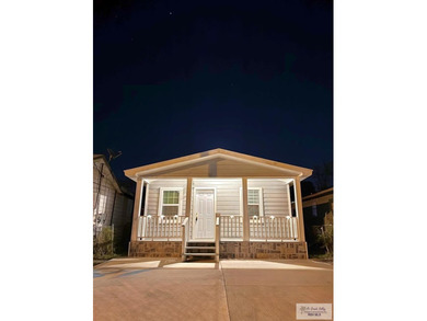 Move-in ready and beautifully remodeled, this charming 3-bedroom - photo 18