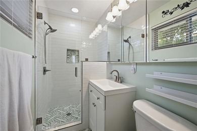 Waterfront living meets privacy, space, and adventure with this - photo 23