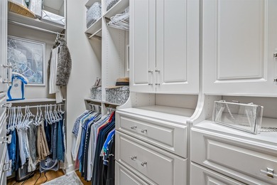 Welcome to 4488 Richmond Hill Drive, a beautifully crafted - photo 25