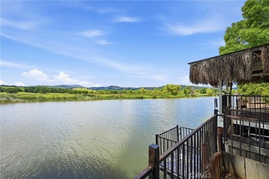 Waterfront living meets privacy, space, and adventure with this - photo 38