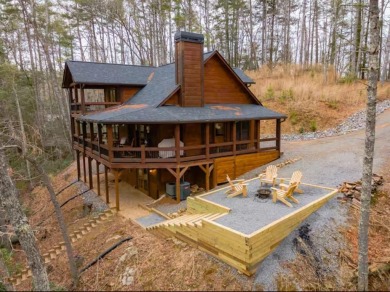 (private lake, pond, creek) Home For Sale in Ellijay Georgia