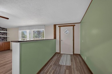Welcome to 623 Barn Road in Bonneau, a beautifully updated - photo 2