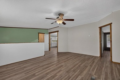 Welcome to 623 Barn Road in Bonneau, a beautifully updated - photo 3