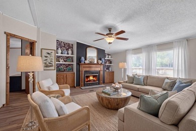 Welcome to 623 Barn Road in Bonneau, a beautifully updated - photo 4