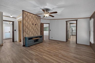 Welcome to 623 Barn Road in Bonneau, a beautifully updated - photo 6