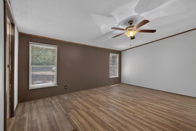 Welcome to 623 Barn Road in Bonneau, a beautifully updated - photo 9