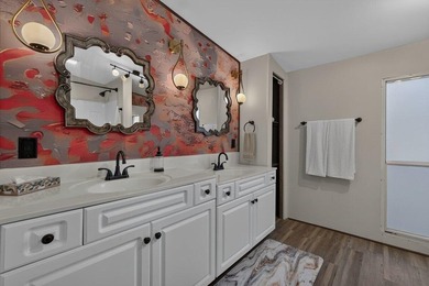 Welcome to 623 Barn Road in Bonneau, a beautifully updated - photo 10
