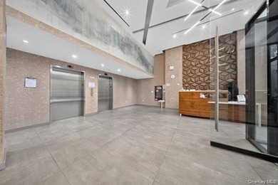 -Modern Luxury Rare Tax-Abated Condo in the Heart of Flushing - photo 4