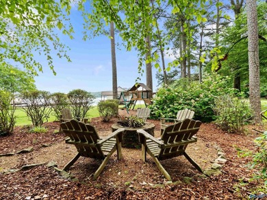 Beautiful lakefront home on a rare level lot with stunning - photo 3