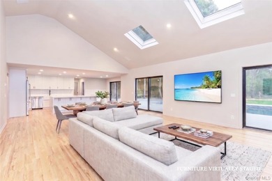 A sweeping circular driveway welcomes you to this ultra-private - photo 21