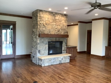 Searching for privacy? Welcome to this stunning custom built 8 - photo 25