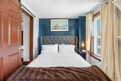 Welcome to this charming 4-bedroom, 2.5-bath single-family home - photo 41
