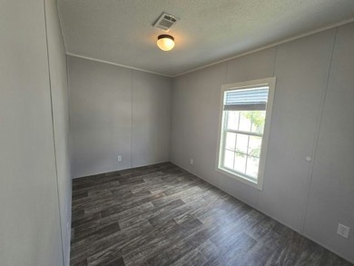 Own your own home in a quiet, well-maintained neighborhood! This - photo 4