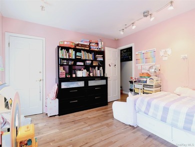Renovated in 2020. 3 Bedrooms,1 Full Bath Cozy Colonial Zoned in - photo 20