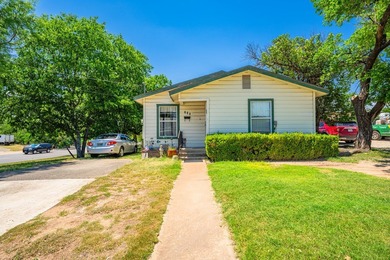 Lovely 3 bedroom 1 bath 1100 sq. ft. frame home, built in 1955 - photo 8