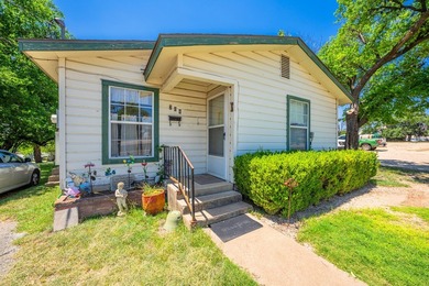 Lovely 3 bedroom 1 bath 1100 sq. ft. frame home, built in 1955 - photo 9