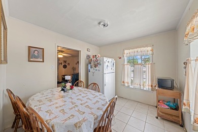 Lovely 3 bedroom 1 bath 1100 sq. ft. frame home, built in 1955 - photo 10