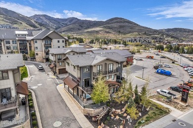 Rarely available end-unit townhome at 3827 Blackstone Drive - photo 33