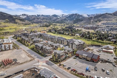 Rarely available end-unit townhome at 3827 Blackstone Drive - photo 35