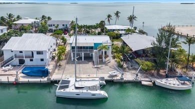 Sailor's Dream -- waterfront living at its best! Beautifully - photo 2