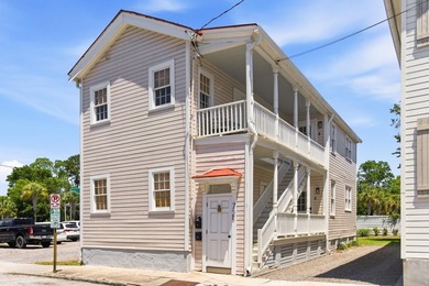 Fantastic luxury house-hack opportunity in the heart of Downtown - photo 6