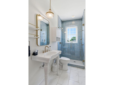 Fantastic luxury house-hack opportunity in the heart of Downtown - photo 10