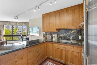Experience the best of Waikiki living in the desirable King - photo 12