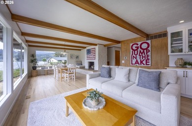 Enjoy this classic lakefront home with stunning views on the - photo 7