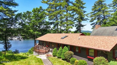 Charming log cottage overlooking Lake George with Lake George - photo 1