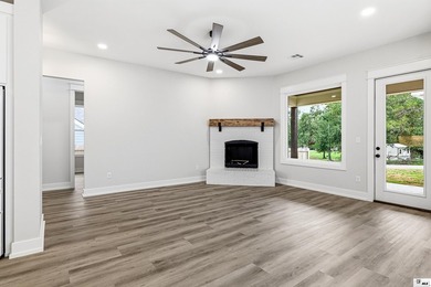 New construction in Alexander's Cove on Bella Vista Loop! This 4 - photo 4